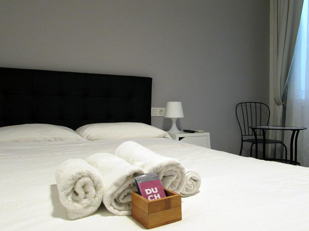 Pensio Cerdanya Hotel Barcelona Cameră foto